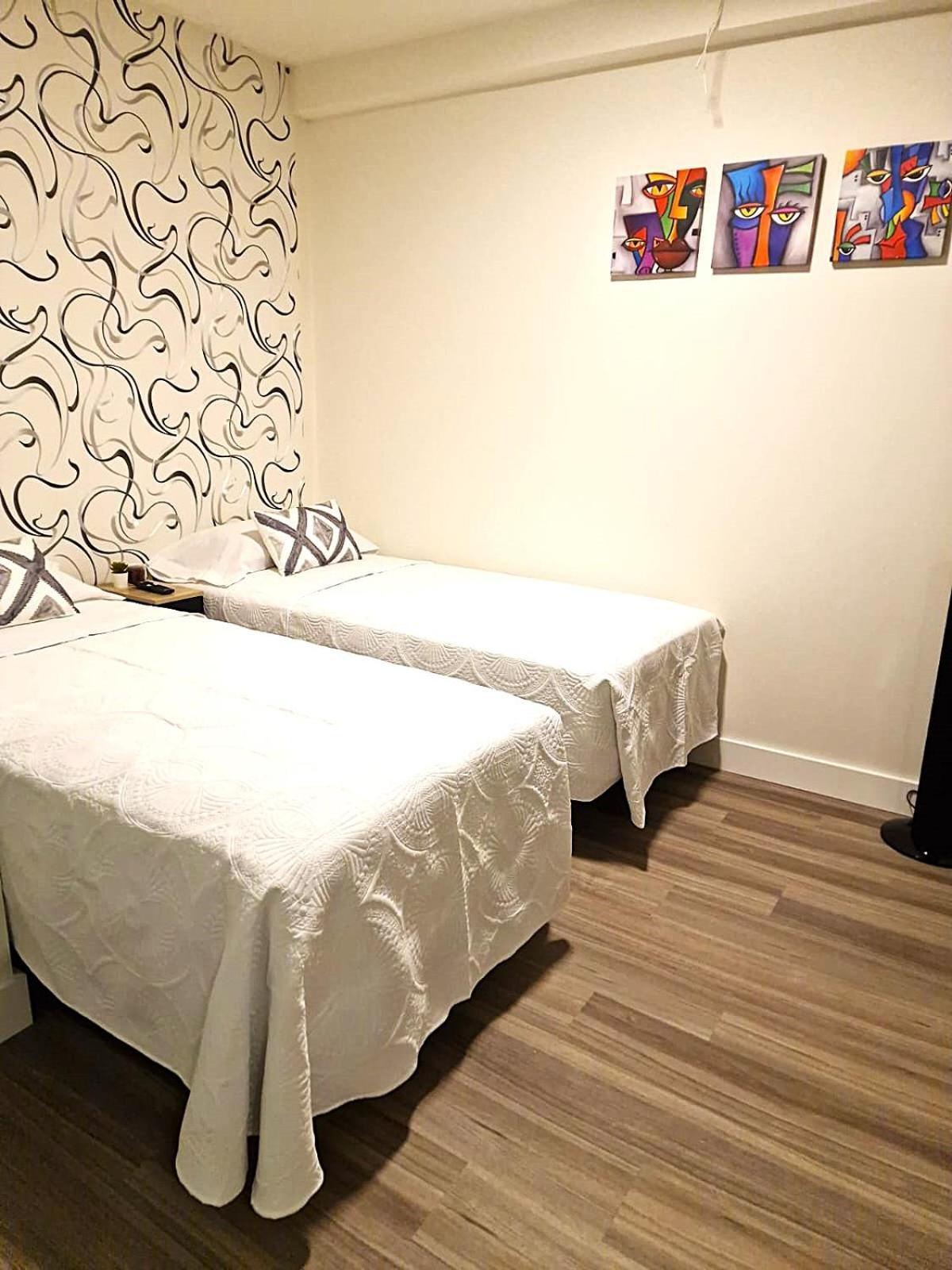 Madrid Suites Buitenkant foto
